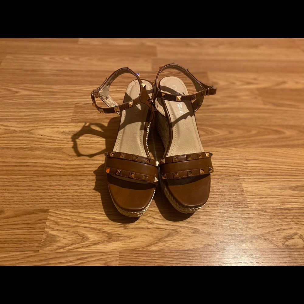 Womens shoes - Picture 4 of 4